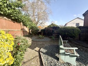 Photo 16- click for photo gallery